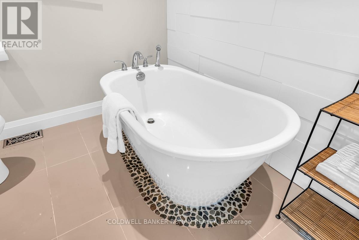 1292 Shoreview Drive, Innisfil, Ontario  L9S 2L4 - Photo 21 - N12264106