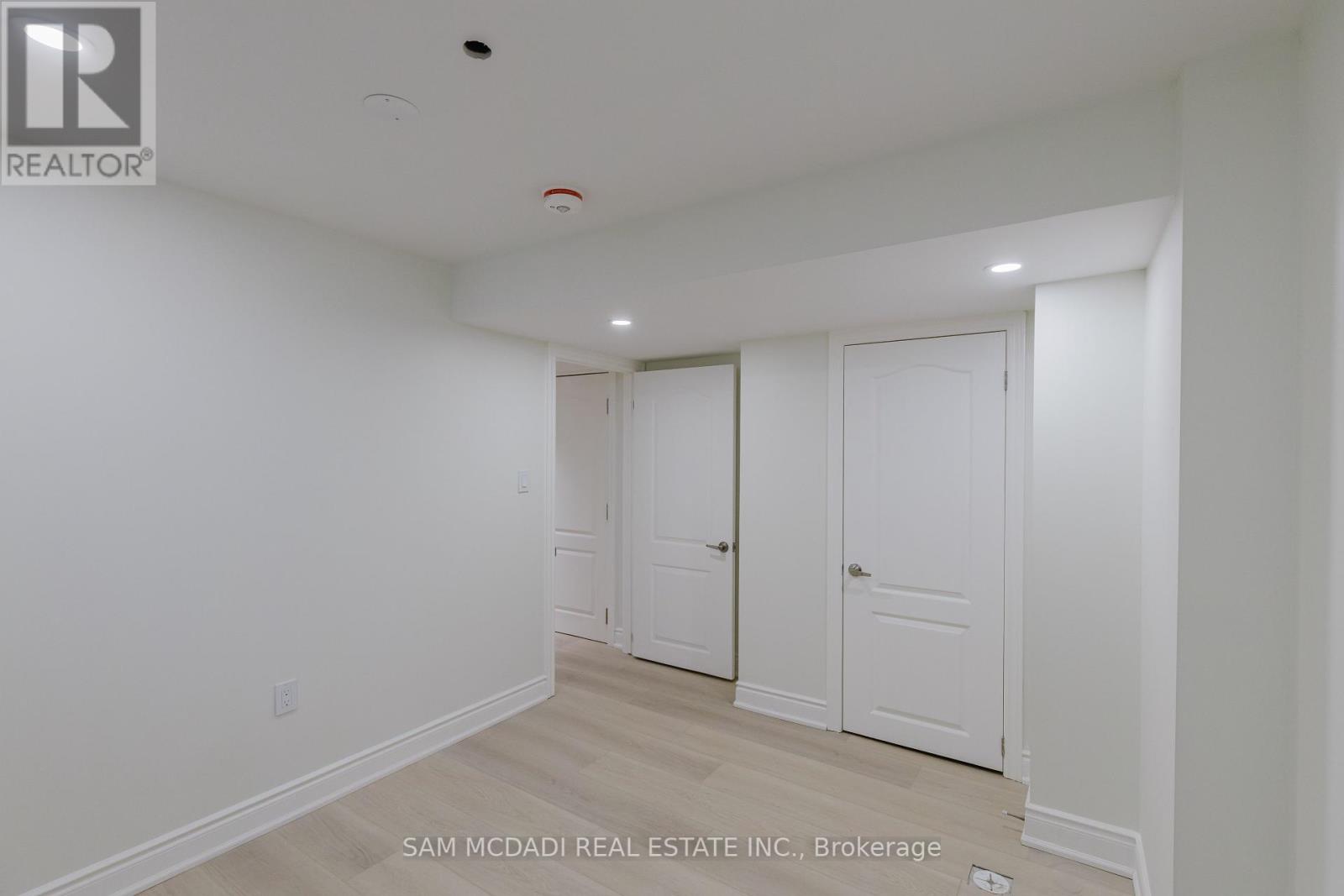 5489 Festival Drive, Mississauga, Ontario  L5M 0G6 - Photo 16 - W12264039