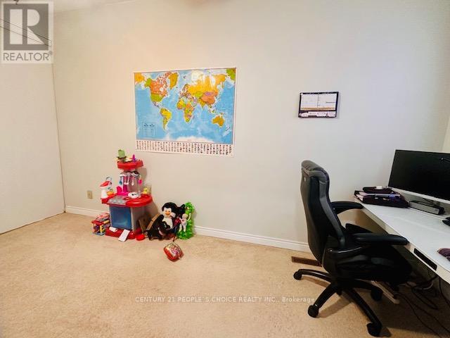 15 Lord Simcoe Drive, Brampton, Ontario  L6S 5G4 - Photo 18 - W12264149