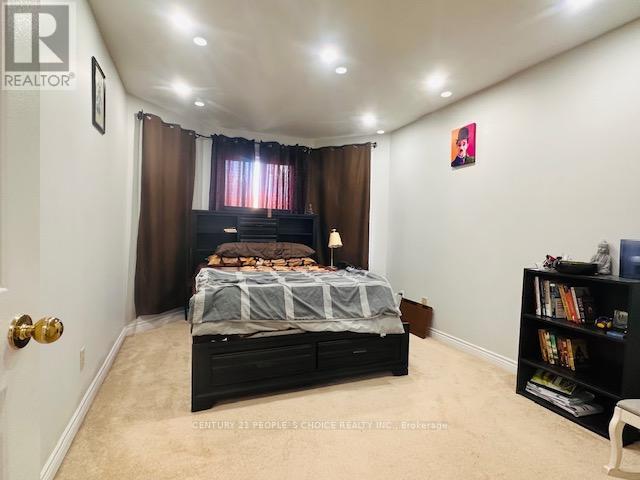 15 Lord Simcoe Drive, Brampton, Ontario  L6S 5G4 - Photo 30 - W12264149