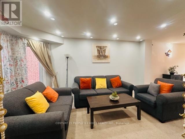 15 Lord Simcoe Drive, Brampton, Ontario  L6S 5G4 - Photo 9 - W12264149