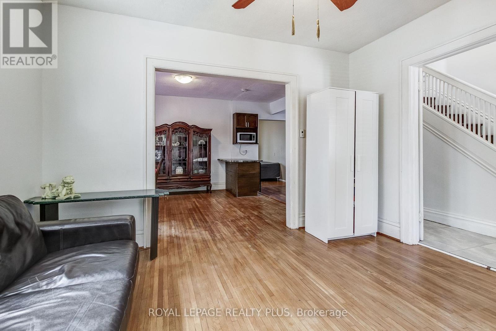 Property at 6062 BARKER STREET image 5