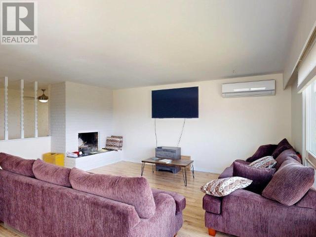 3912 Joyce Ave, Powell River, British Columbia  V8A 2Z3 - Photo 3 - 19113