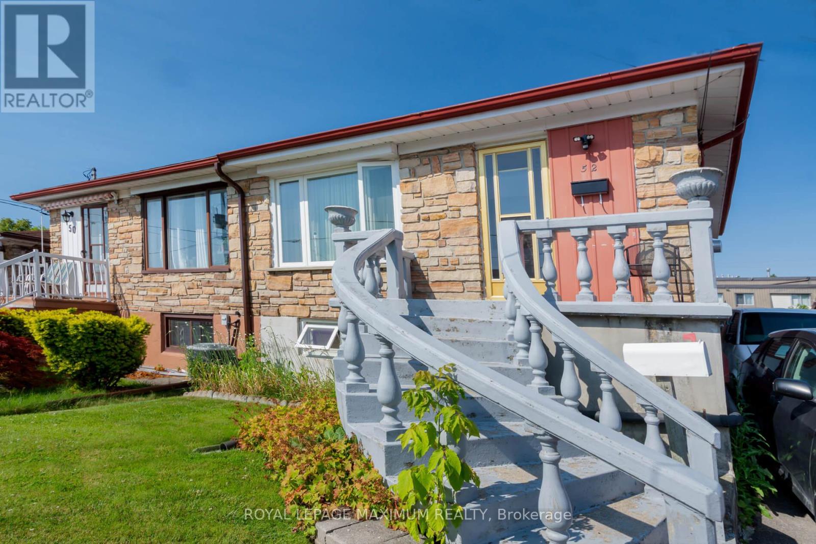 Property at 52 SEACLIFF BOULEVARD image 2