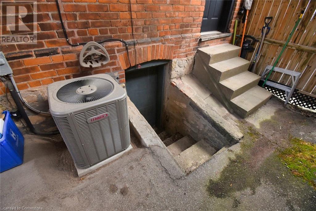 5 Cross Street, Dundas, Ontario  L9H 2R3 - Photo 6 - 40747225