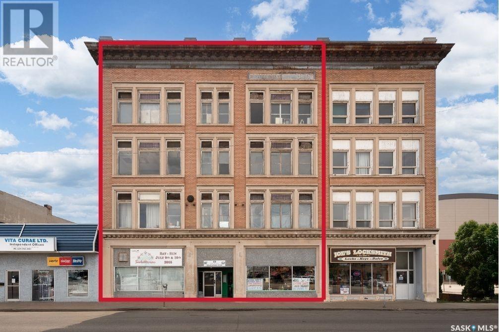 117-123 High Street W, Moose Jaw, Saskatchewan  S6H 1S5 - Photo 2 - SK011178