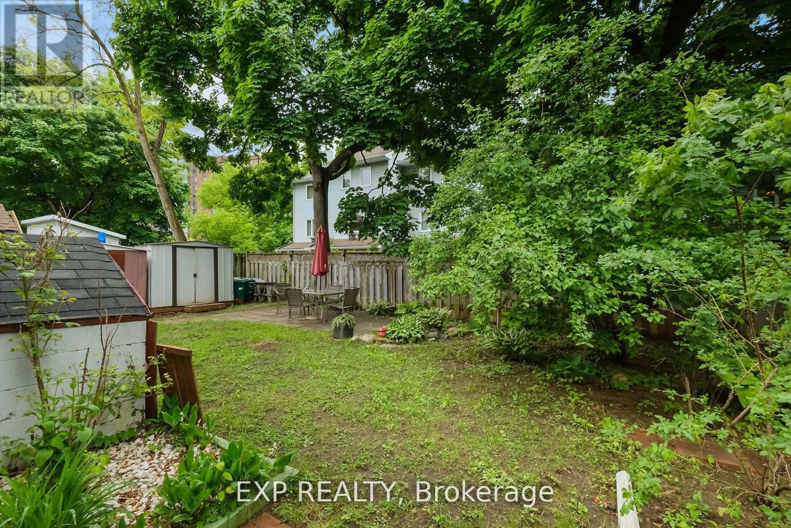 Property at 820 VICK AVENUE image 4