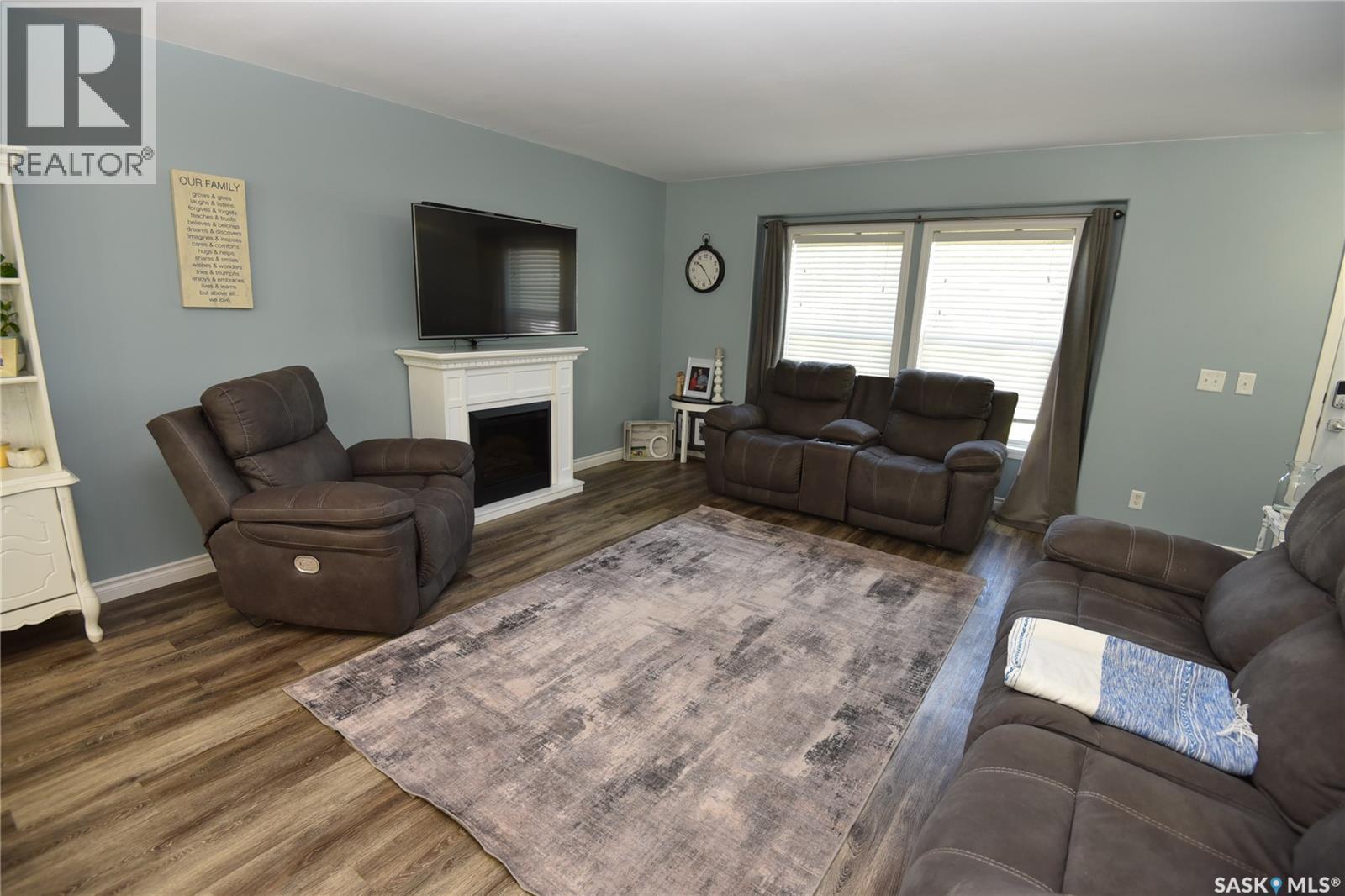 113 6th Street E, Nipawin, Saskatchewan  S0E 1E0 - Photo 5 - SK011628