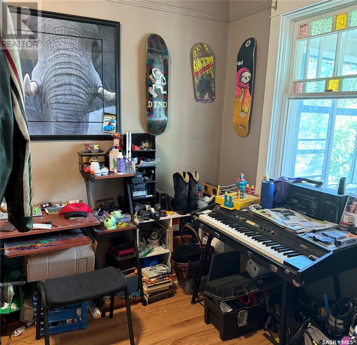 Property at 133 M AVENUE S image 5