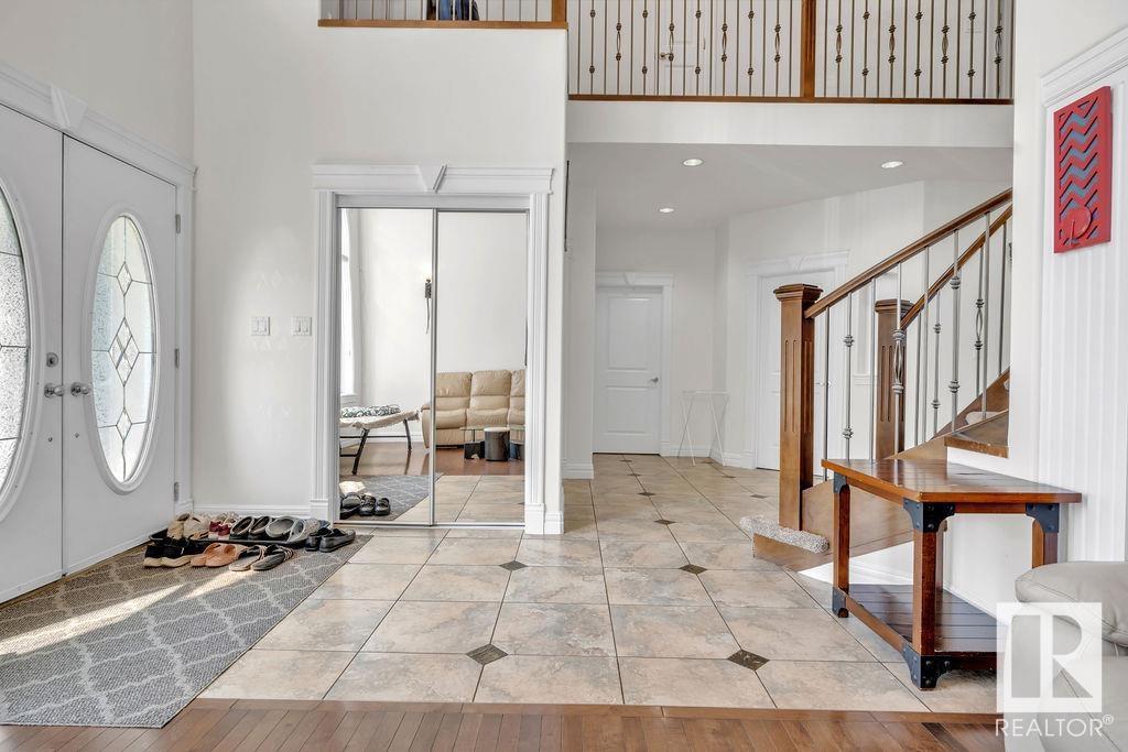 Property at 6724 12 AV SW image 3