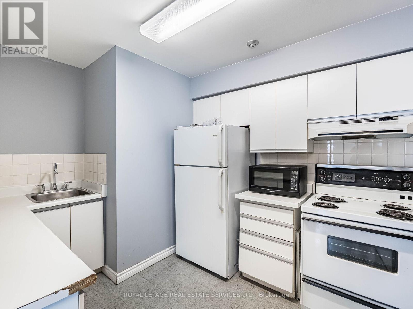 908 - 12 Laurelcrest Street, Brampton, Ontario  L6S 5Y4 - Photo 39 - W12259417