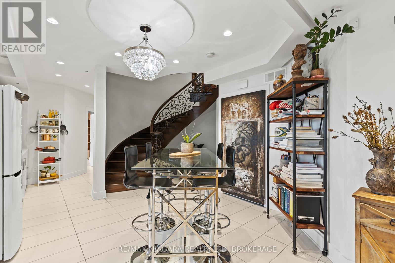 358c Martindale Road, St. Catharines, Ontario  L2R 6P9 - Photo 34 - X12264349