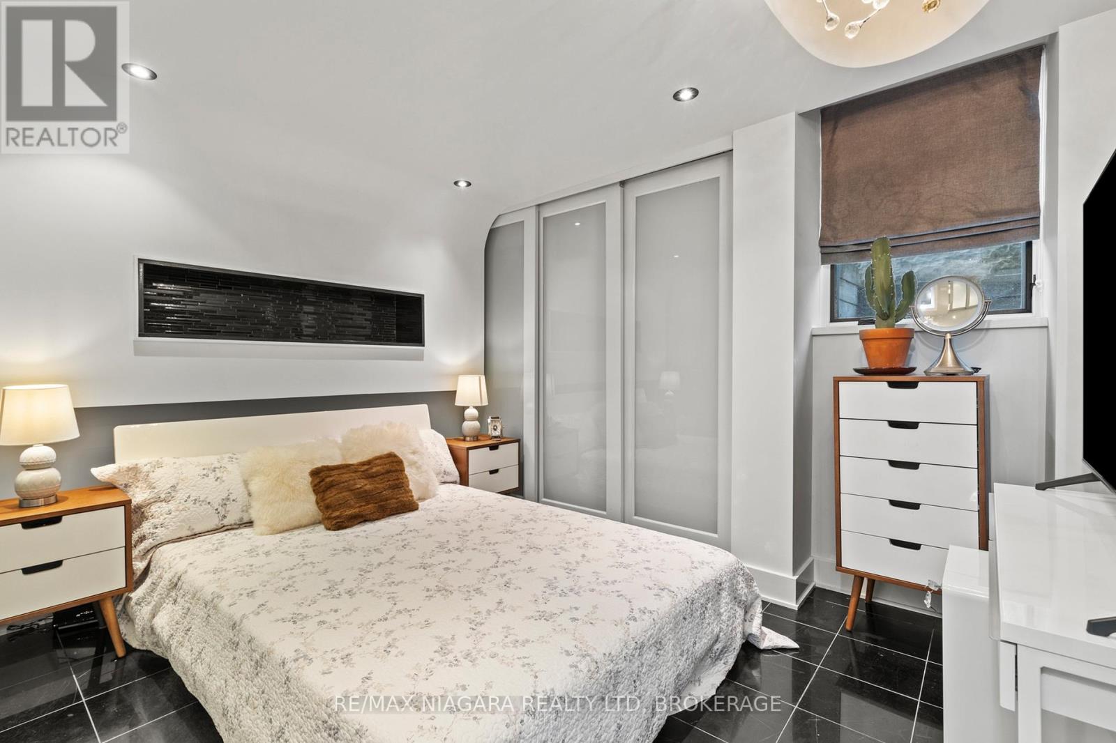 358c Martindale Road, St. Catharines, Ontario  L2R 6P9 - Photo 39 - X12264349