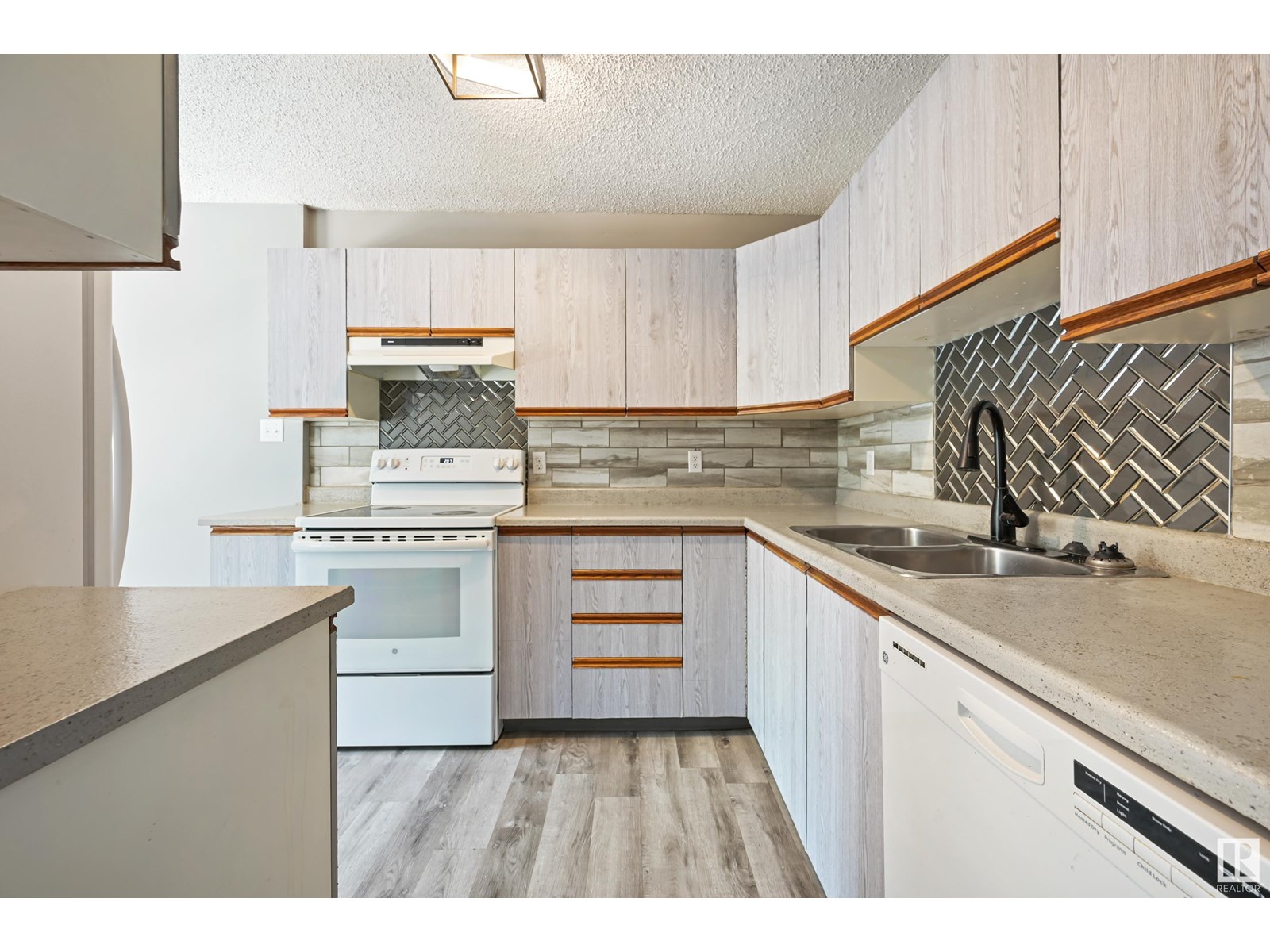 4405 Pleasantview Dr, High Prairie, Alberta  T0G 1E0 - Photo 19 - E4446009