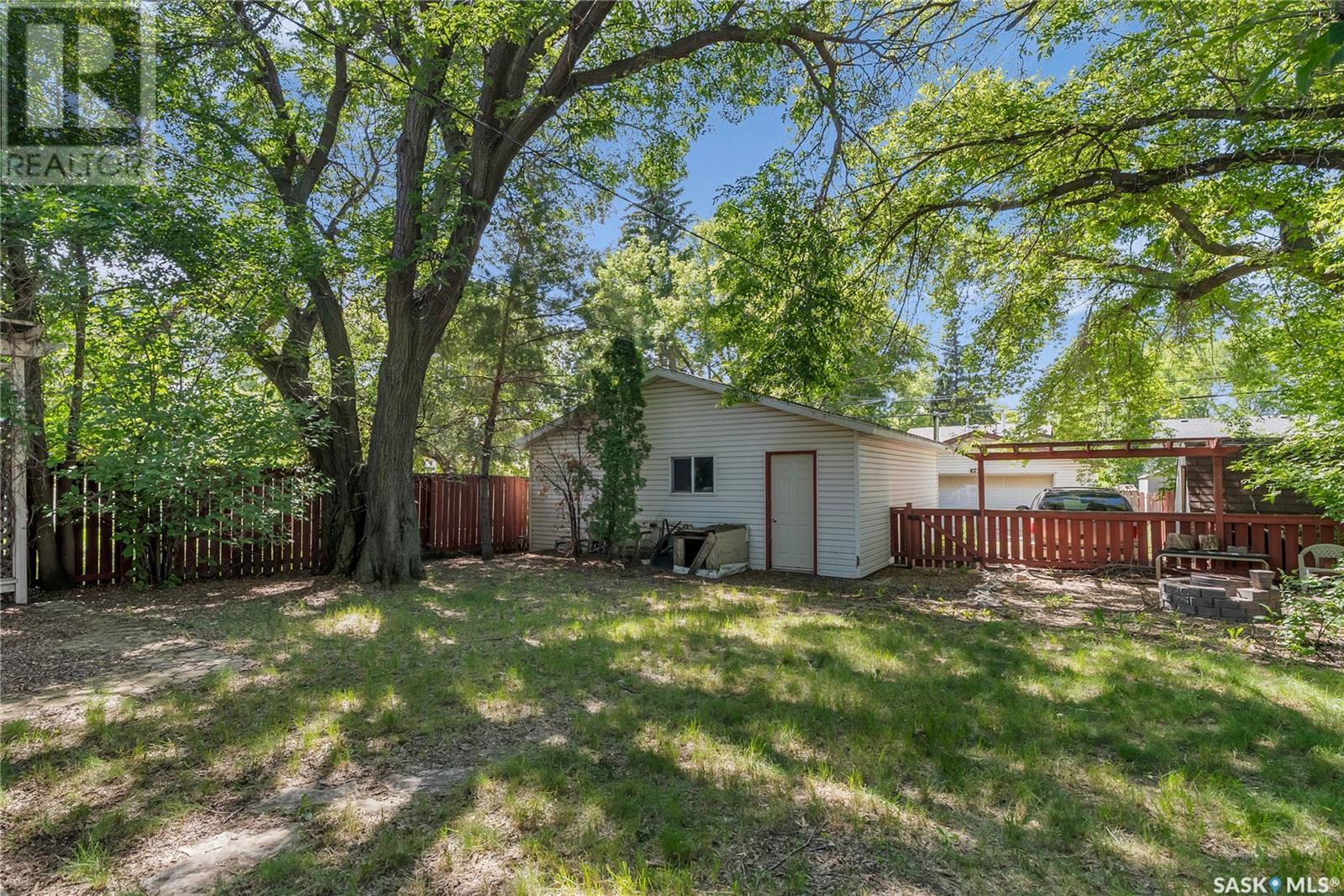 Property at 1709 E AVENUE N image 5