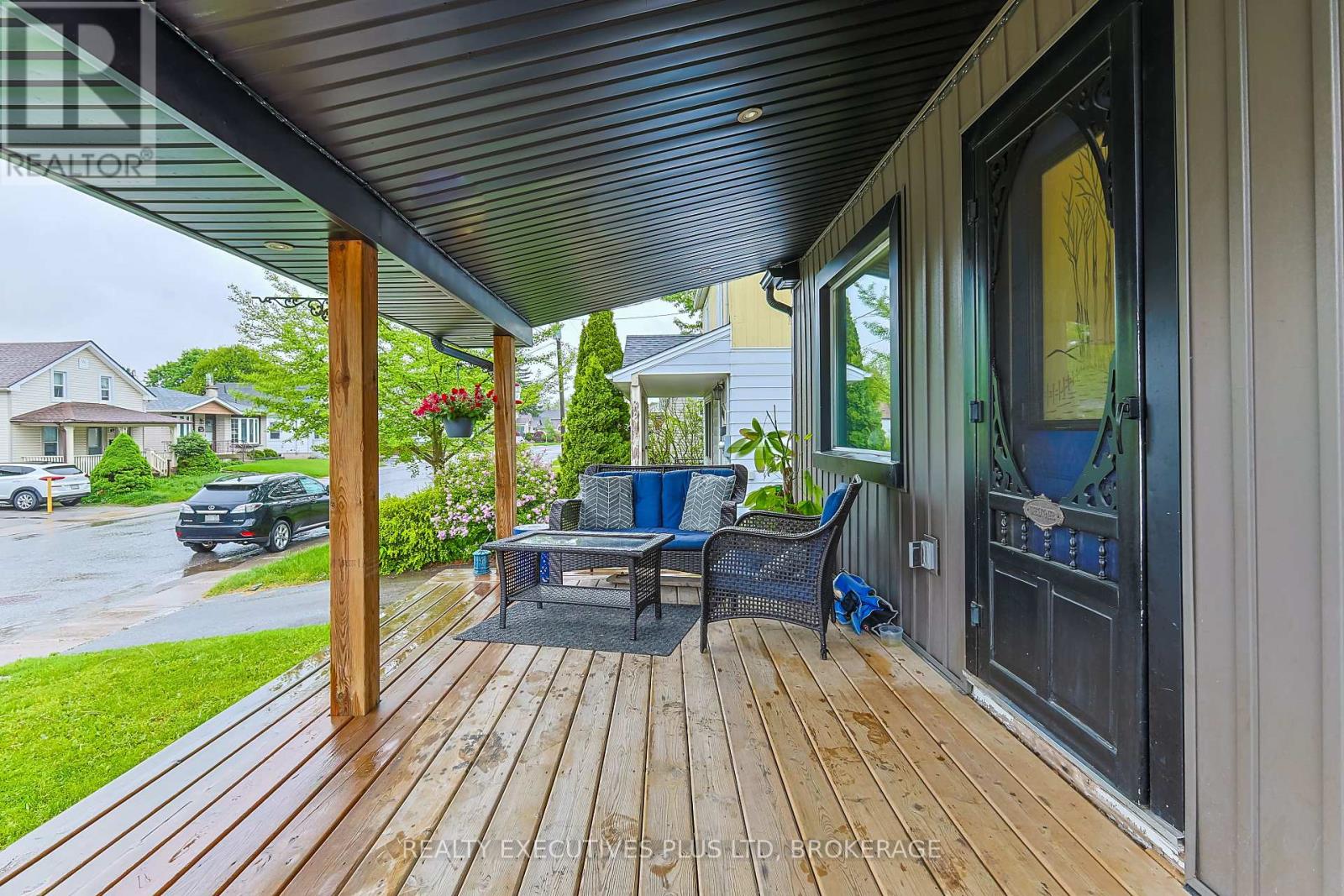 6435 Taylor Street, Niagara Falls, Ontario  L2G 2E9 - Photo 5 - X12264389