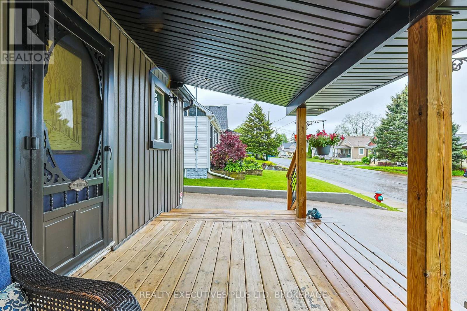 6435 Taylor Street, Niagara Falls, Ontario  L2G 2E9 - Photo 6 - X12264389