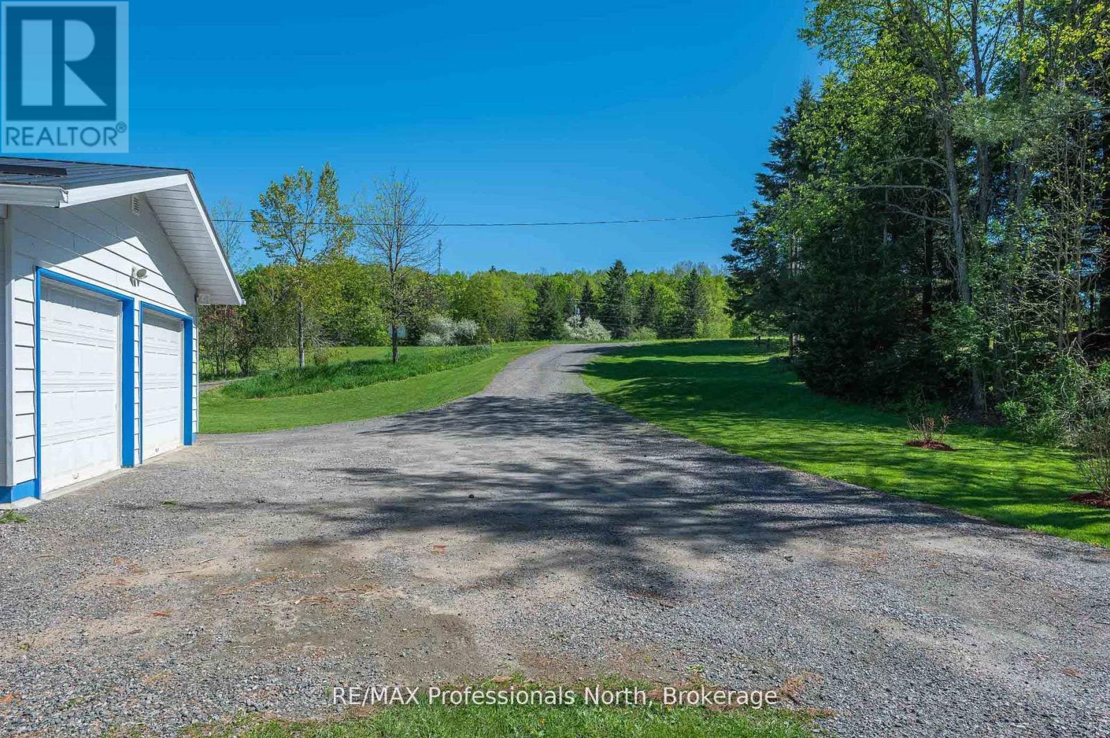 1027 Current Trail, Minden Hills, Ontario  K0M 2K0 - Photo 34 - X12264446