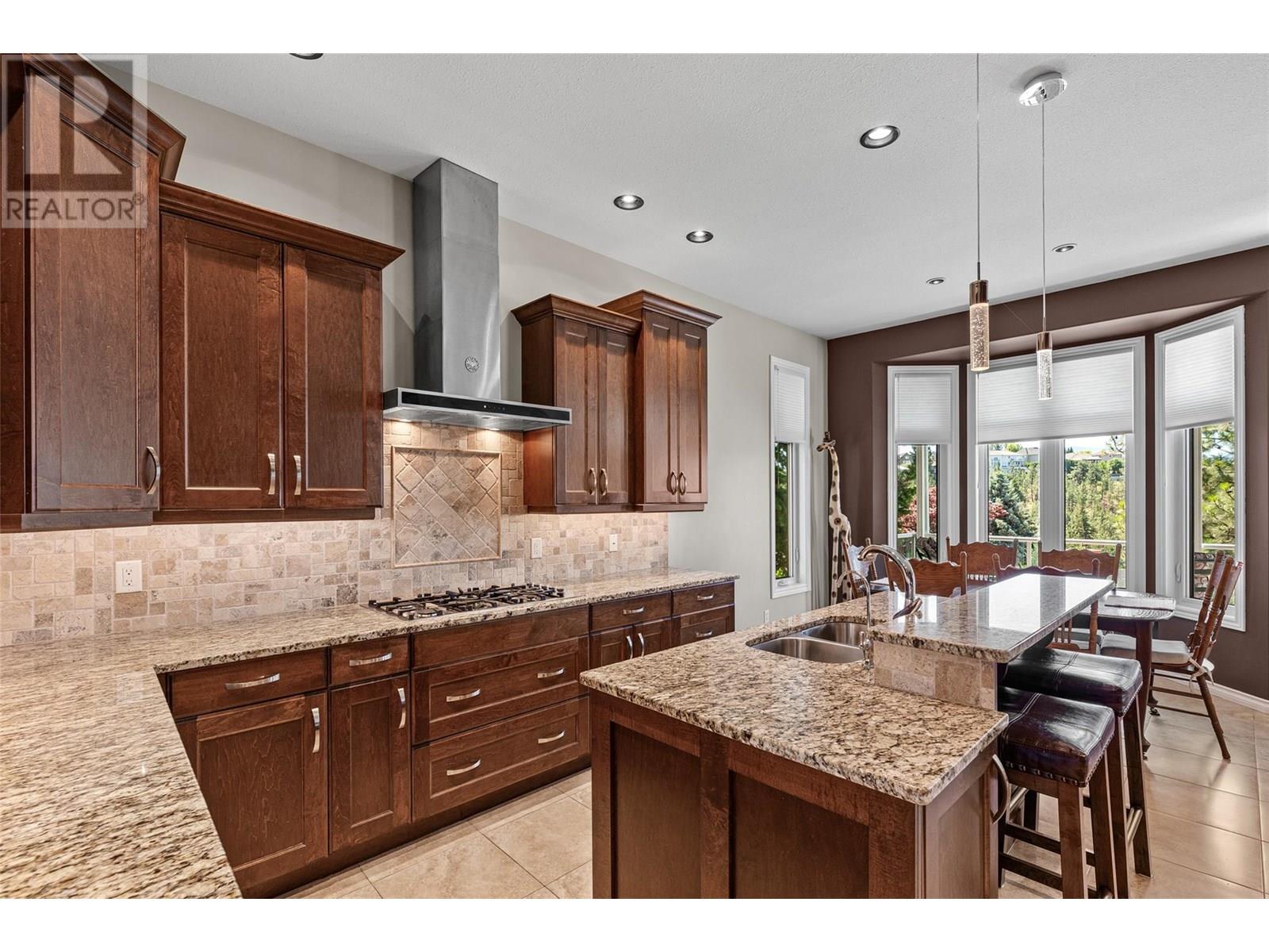2217 Breckenridge Court, Kelowna, British Columbia  V1V 1W2 - Photo 5 - 10354884