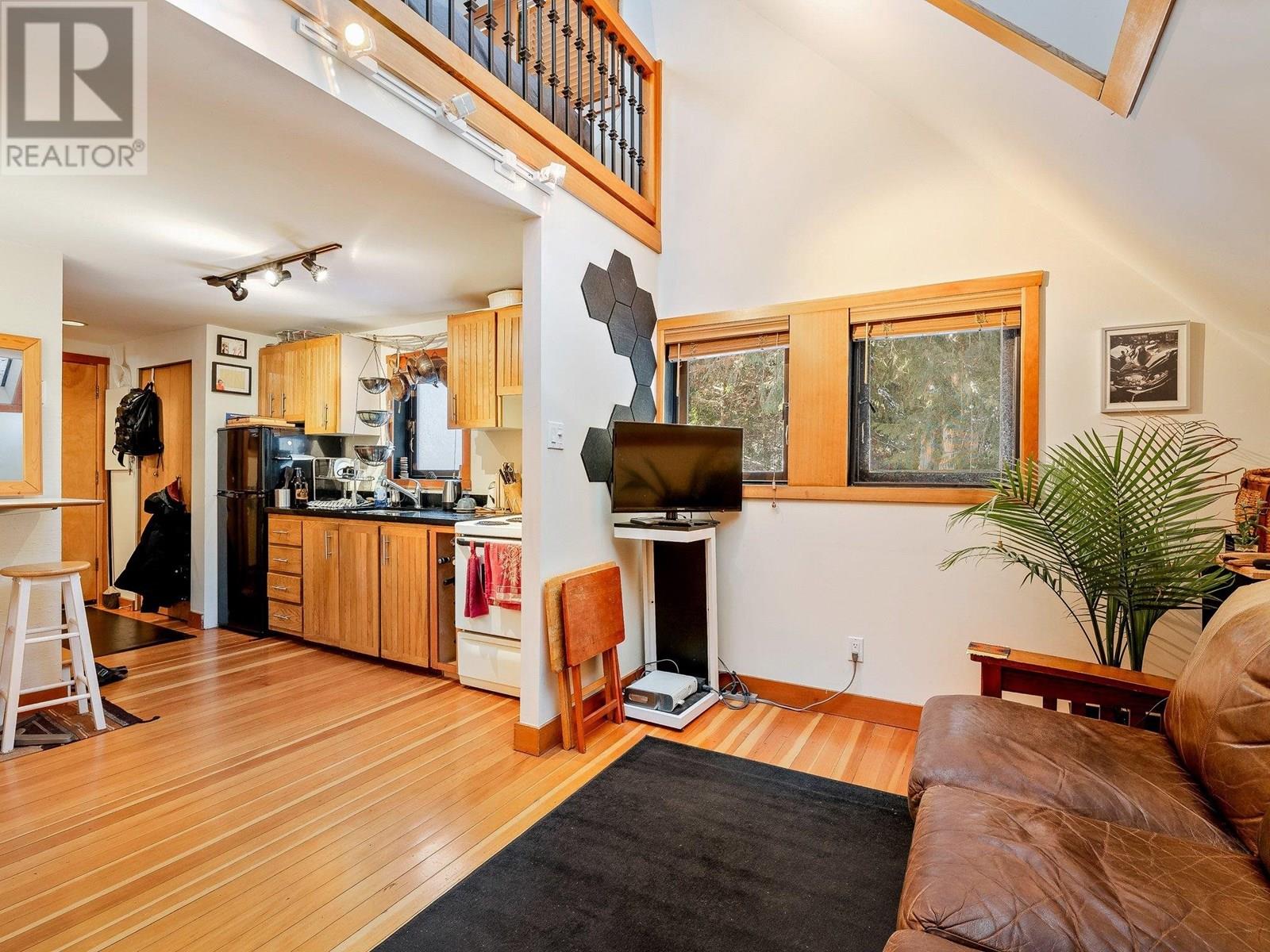 6400 Easy Street, Whistler, British Columbia  V8E 0C5 - Photo 33 - R3023308