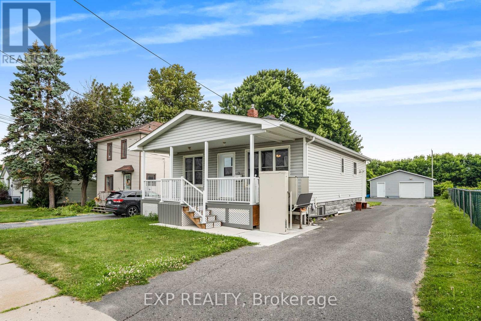 Property at 215 HOOPLE AVENUE image 3