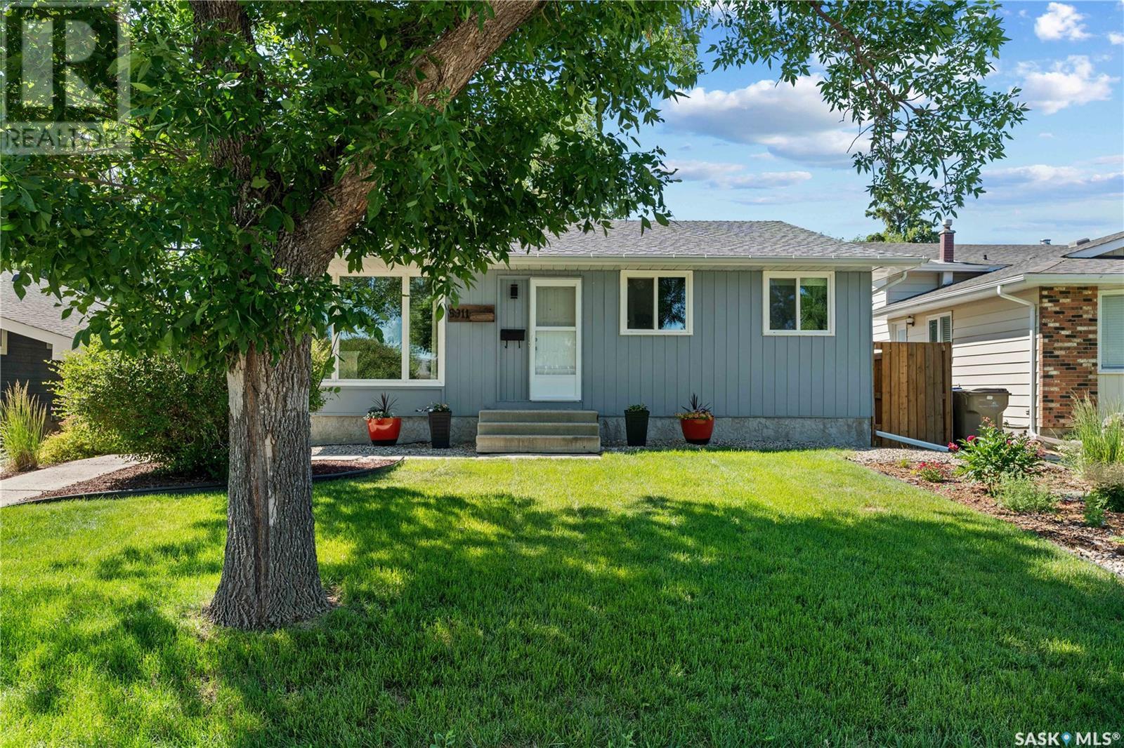 6911 1st AVENUE N, regina, Saskatchewan