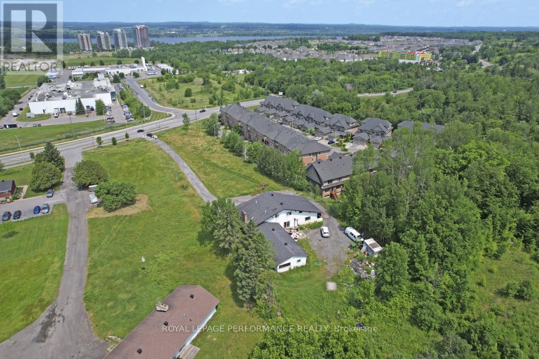 1016 Old Montreal Road, Ottawa, Ontario  K4A 3N2 - Photo 2 - X12264515