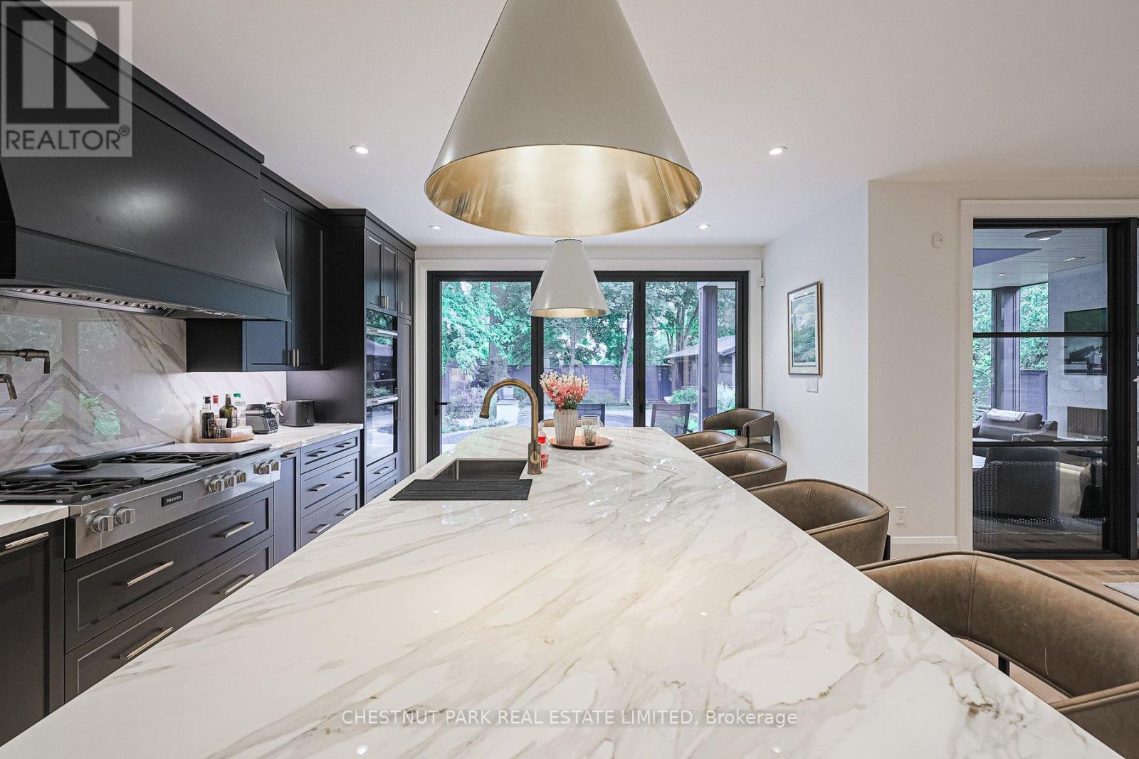 142 Buckingham Avenue, Toronto, Ontario  M4N 1R6 - Photo 12 - C12264499