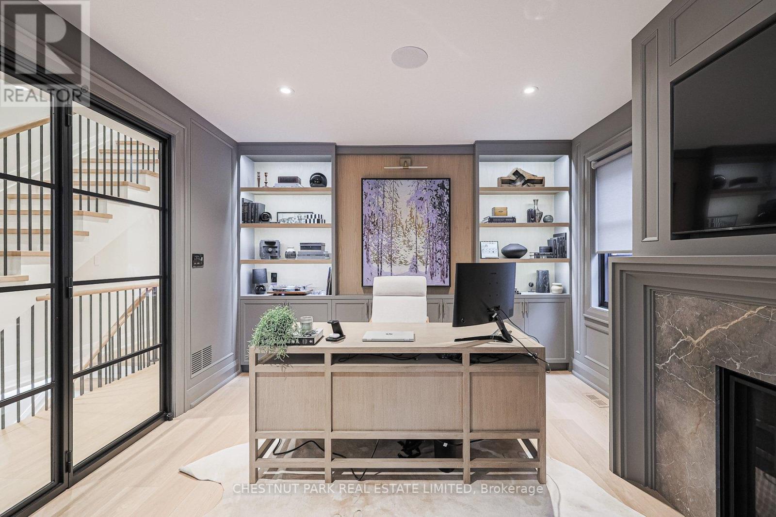 142 Buckingham Avenue, Toronto, Ontario  M4N 1R6 - Photo 19 - C12264499