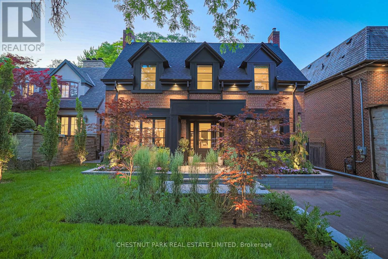 Property at 142 BUCKINGHAM AVENUE image 2
