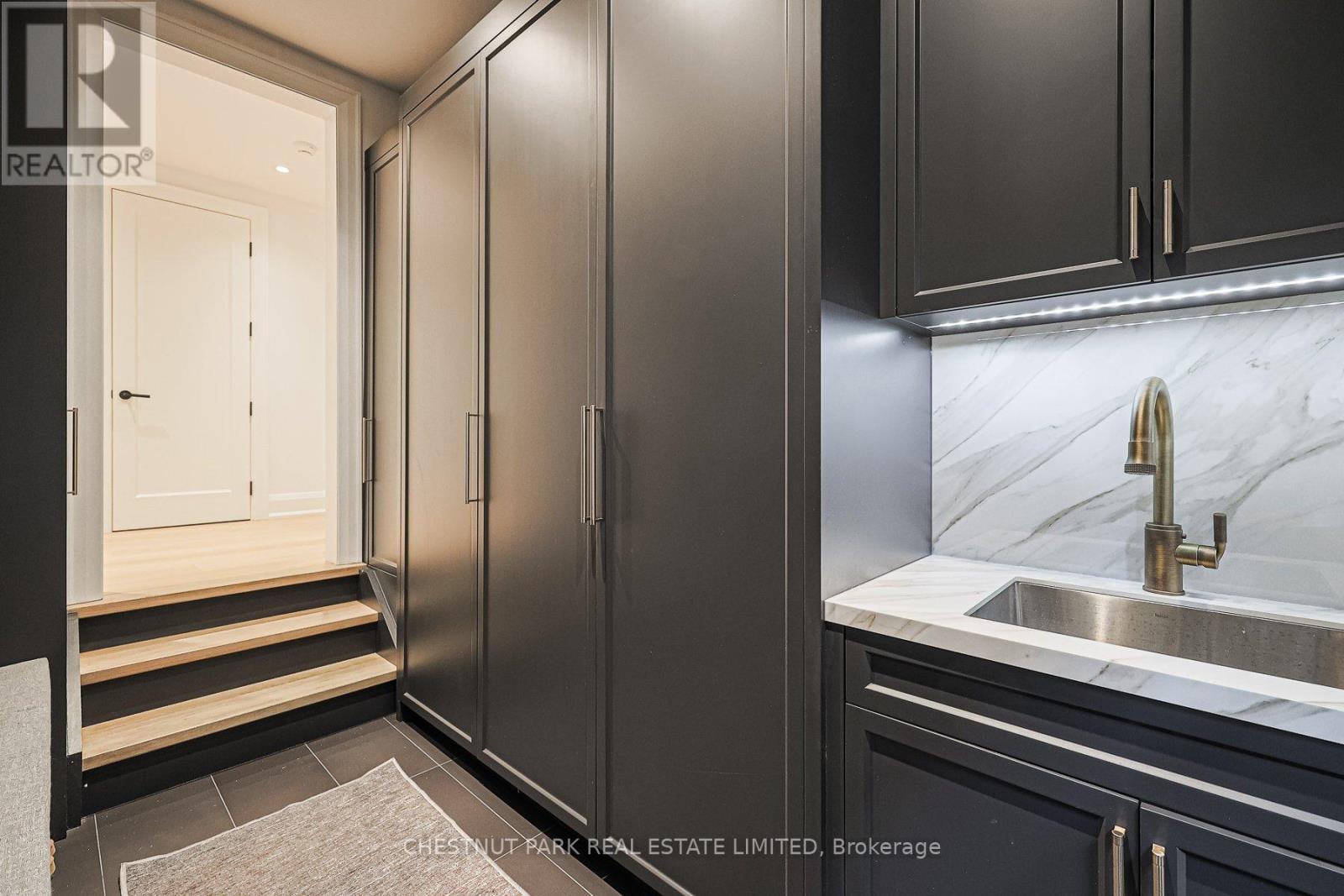 142 Buckingham Avenue, Toronto, Ontario  M4N 1R6 - Photo 22 - C12264499