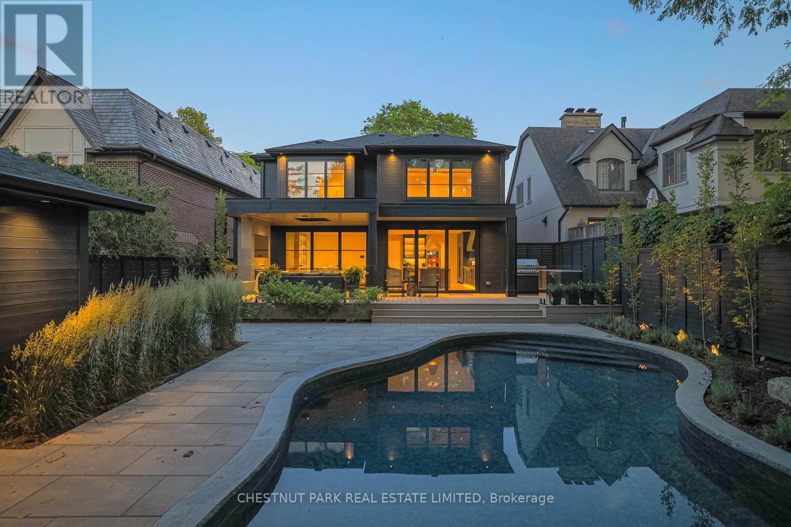 Property at 142 BUCKINGHAM AVENUE image 3