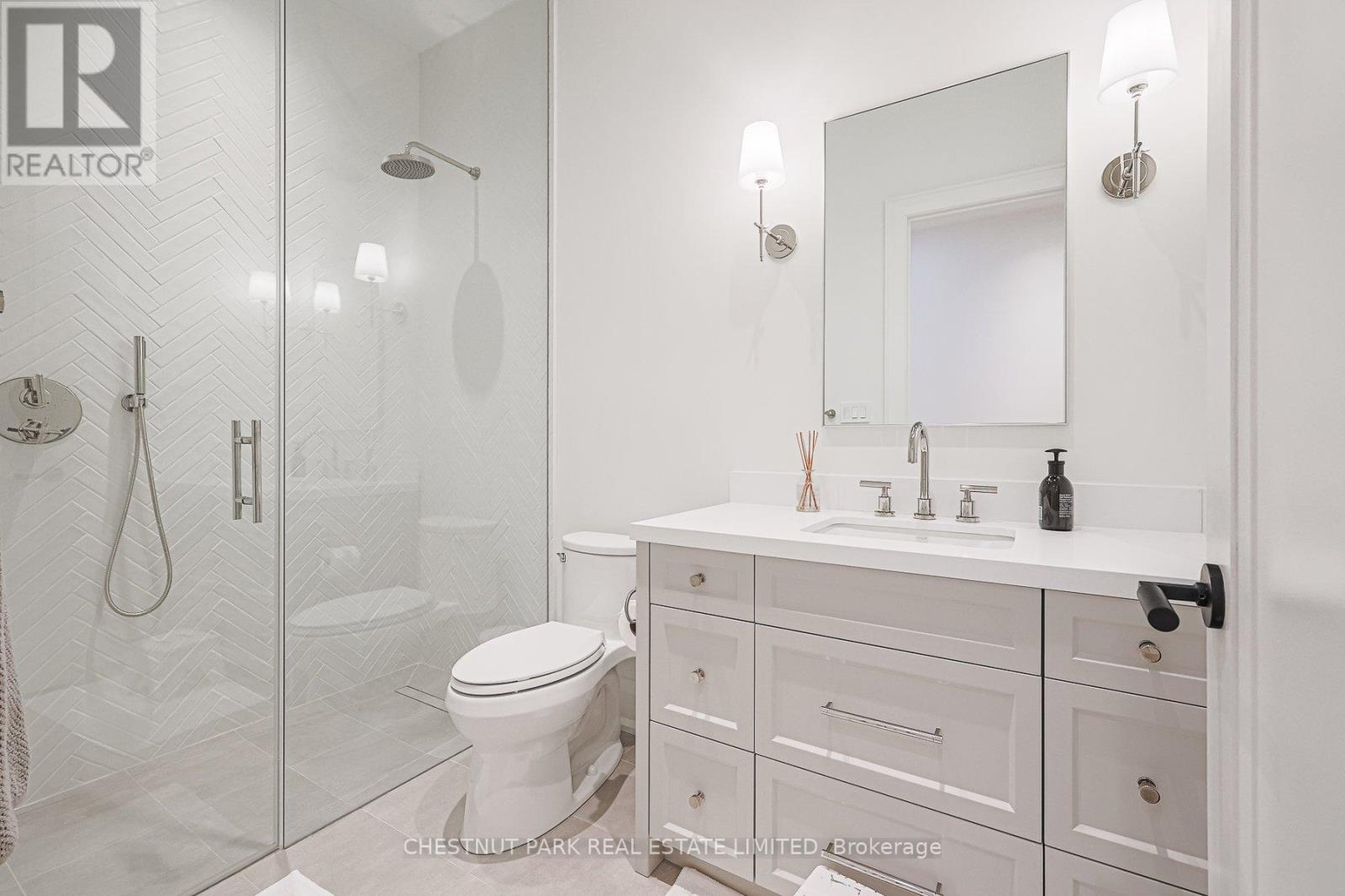 142 Buckingham Avenue, Toronto, Ontario  M4N 1R6 - Photo 39 - C12264499
