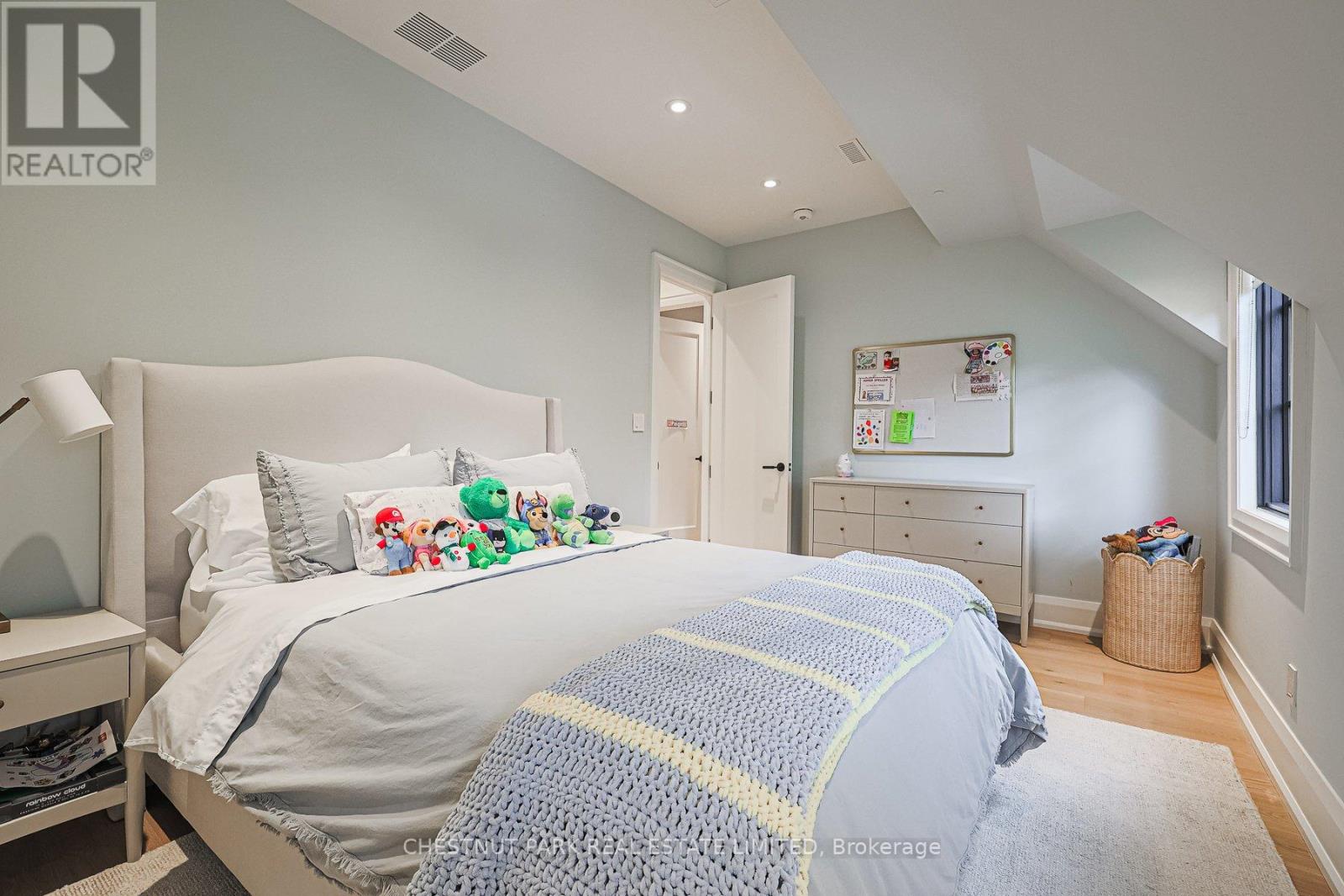 142 Buckingham Avenue, Toronto, Ontario  M4N 1R6 - Photo 43 - C12264499