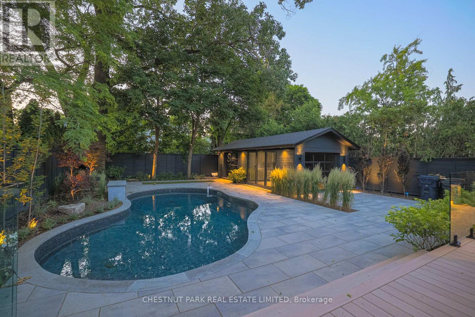 Property at 142 BUCKINGHAM AVENUE image 5