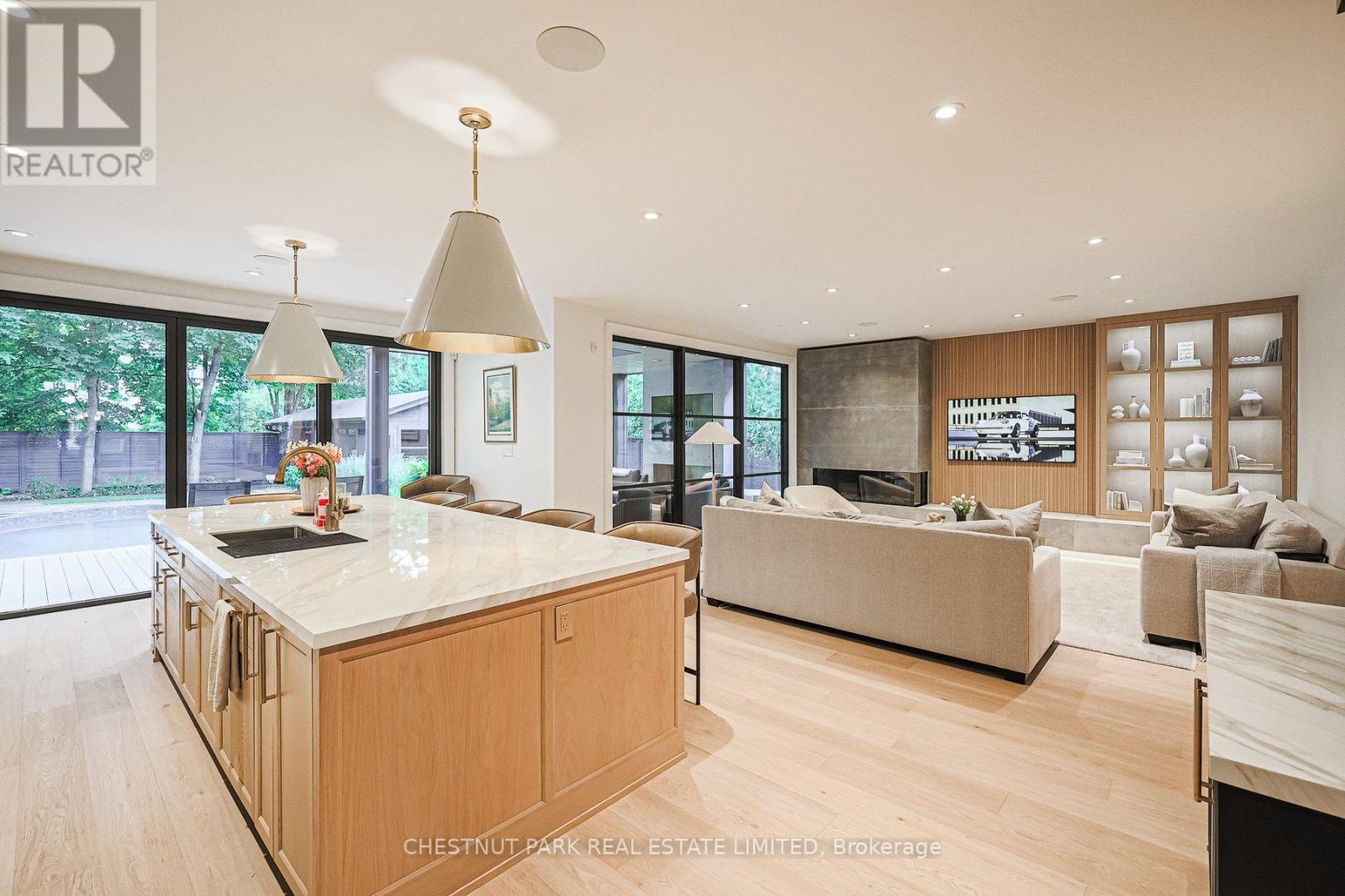 142 Buckingham Avenue, Toronto, Ontario  M4N 1R6 - Photo 7 - C12264499