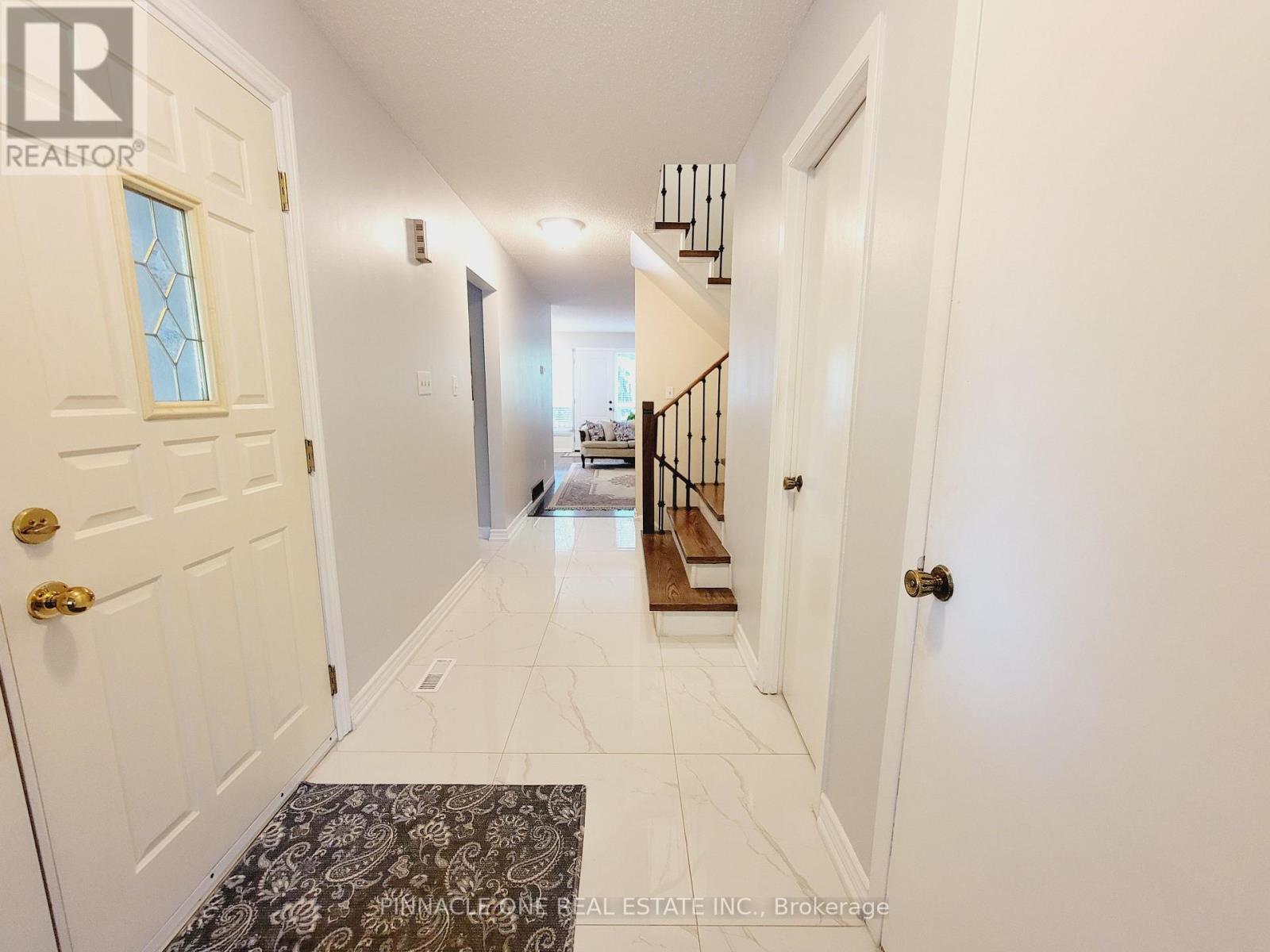 Property at 61 APPLEGATE CRESCENT image 5