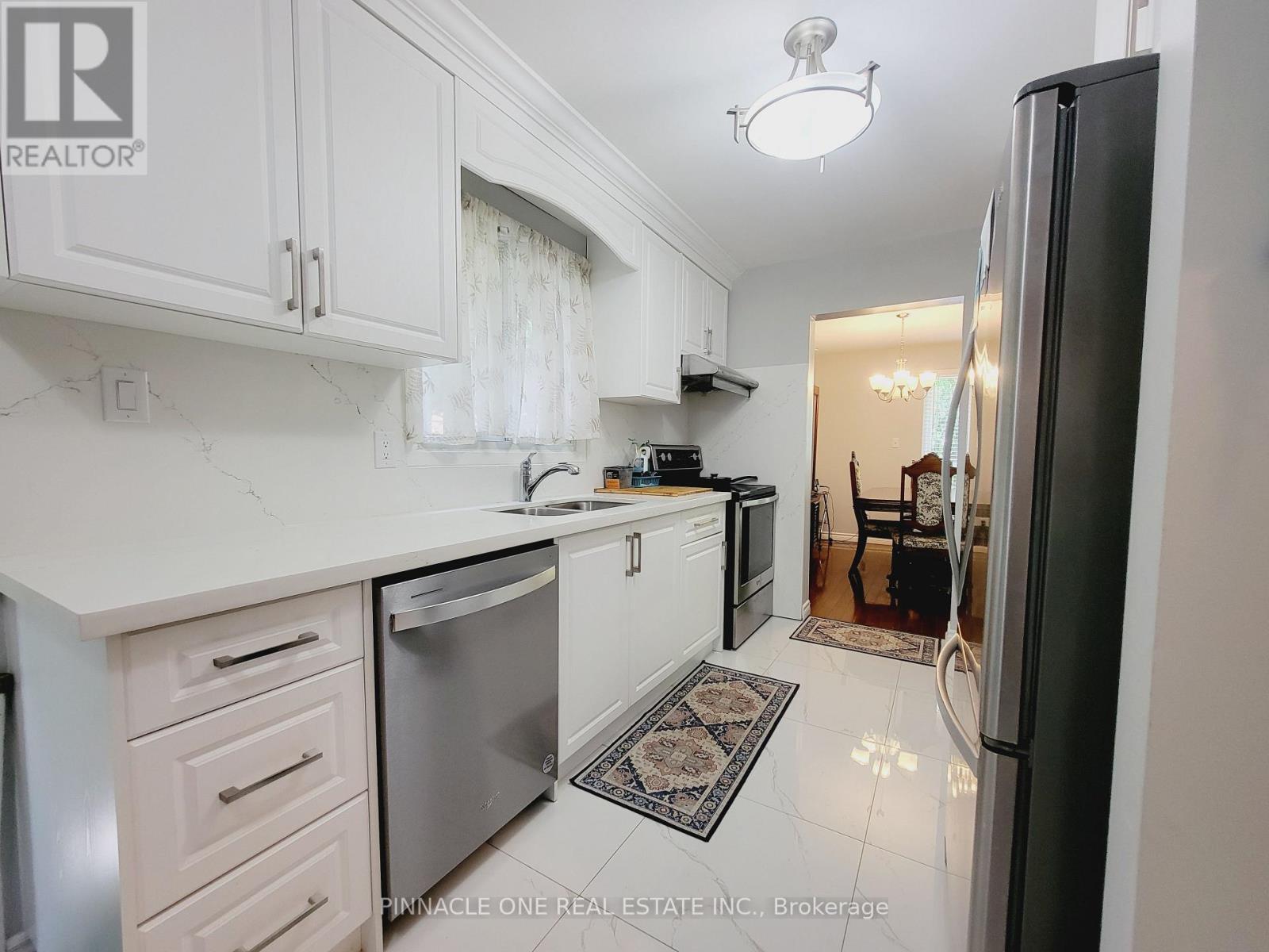 61 Applegate Crescent, Toronto, Ontario  M2H 2R5 - Photo 6 - C12264539