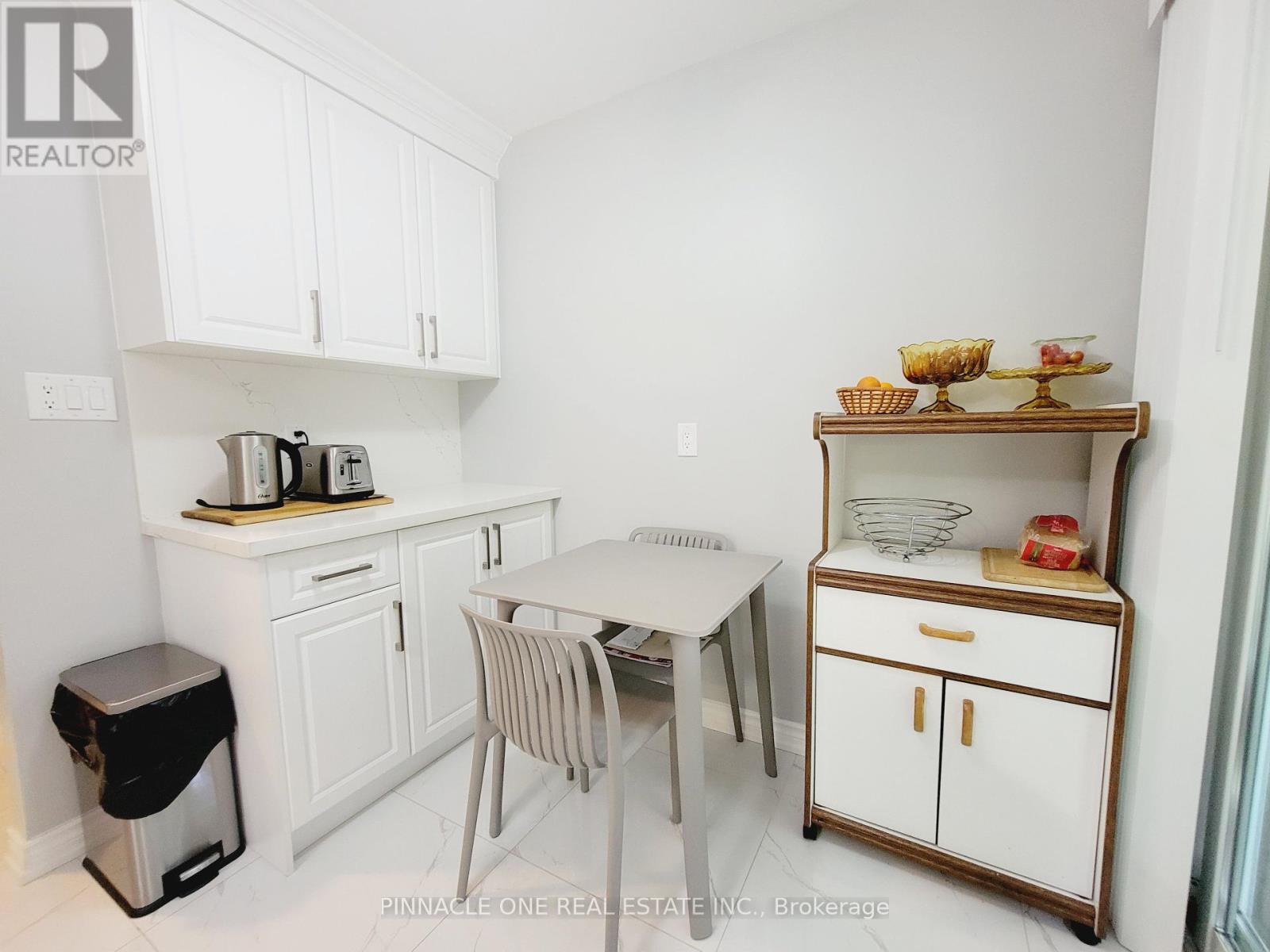 61 Applegate Crescent, Toronto, Ontario  M2H 2R5 - Photo 8 - C12264539