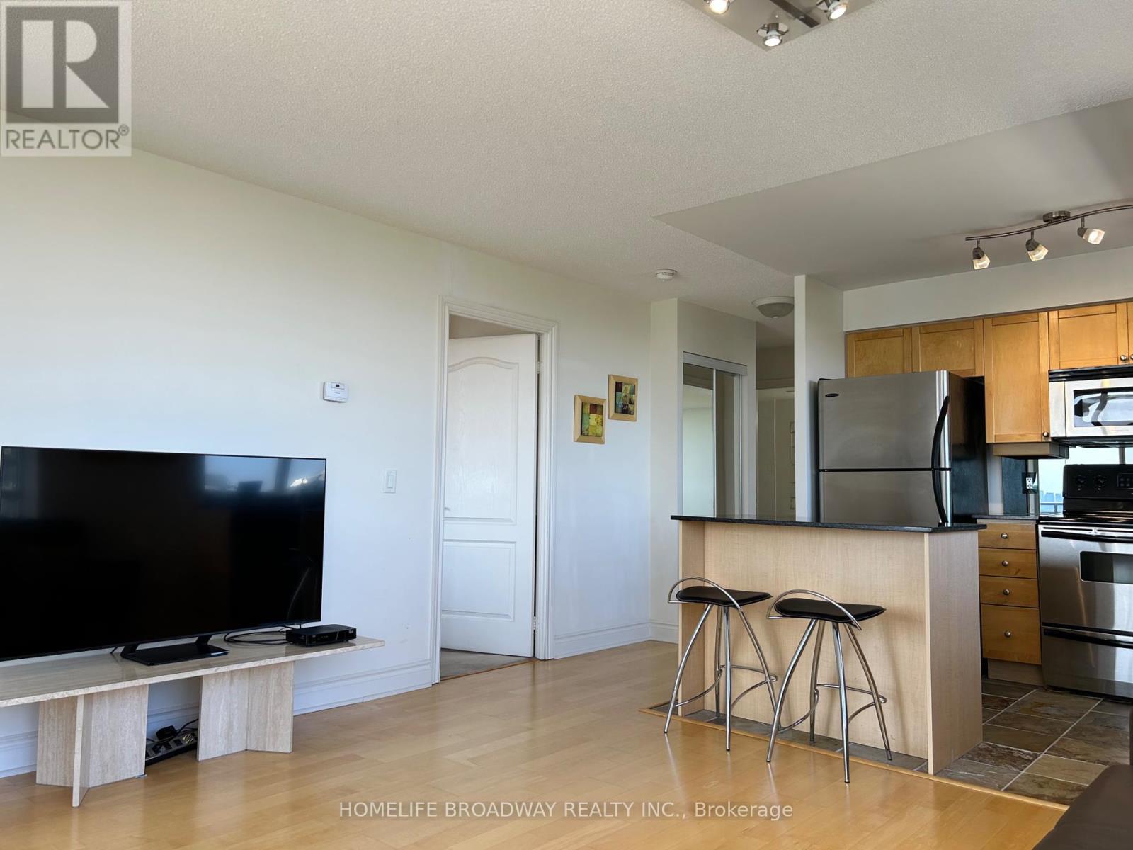 1203 - 1103 Leslie Street, Toronto (Banbury-Don Mills), Ontario  M3C 4G8 - Photo 2 - C12264545