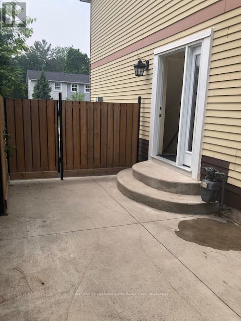 317 Homestead Drive, Oshawa, Ontario  L1J 6V2 - Photo 4 - E12264502