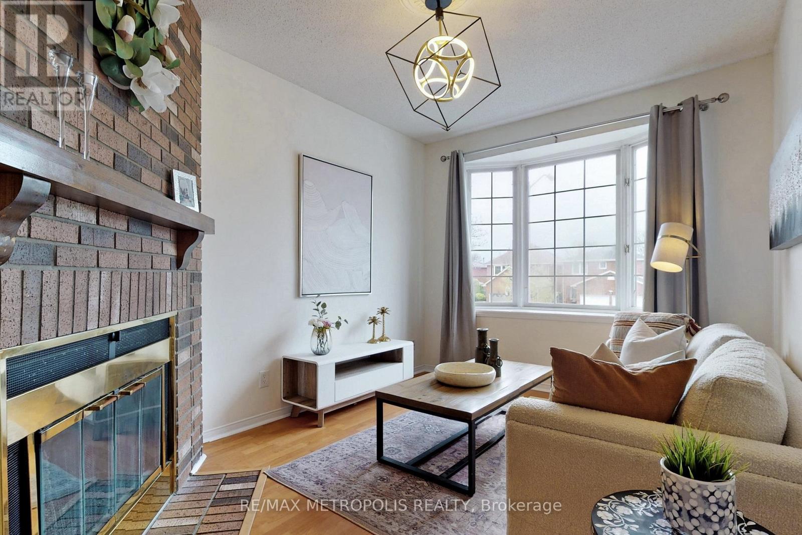 Upper - 42 Grantown Avenue, Toronto, Ontario  M1C 3R9 - Photo 15 - E12264521