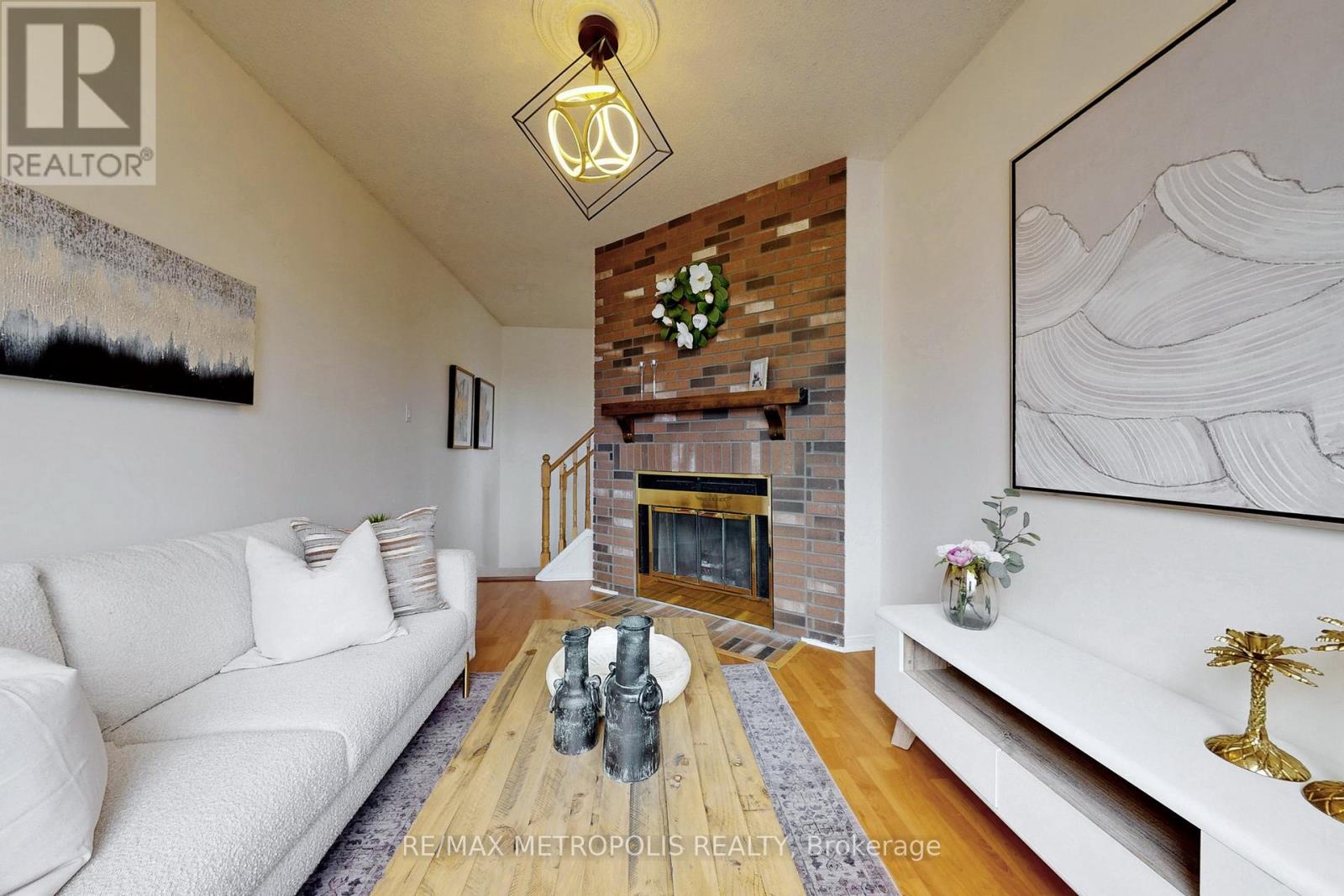 Upper - 42 Grantown Avenue, Toronto, Ontario  M1C 3R9 - Photo 16 - E12264521