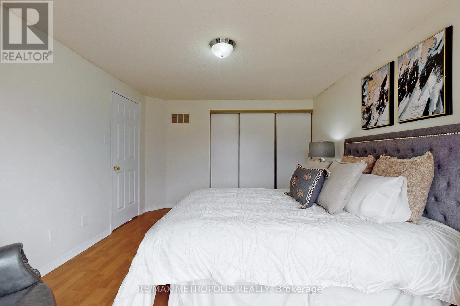 Upper - 42 Grantown Avenue, Toronto, Ontario  M1C 3R9 - Photo 23 - E12264521