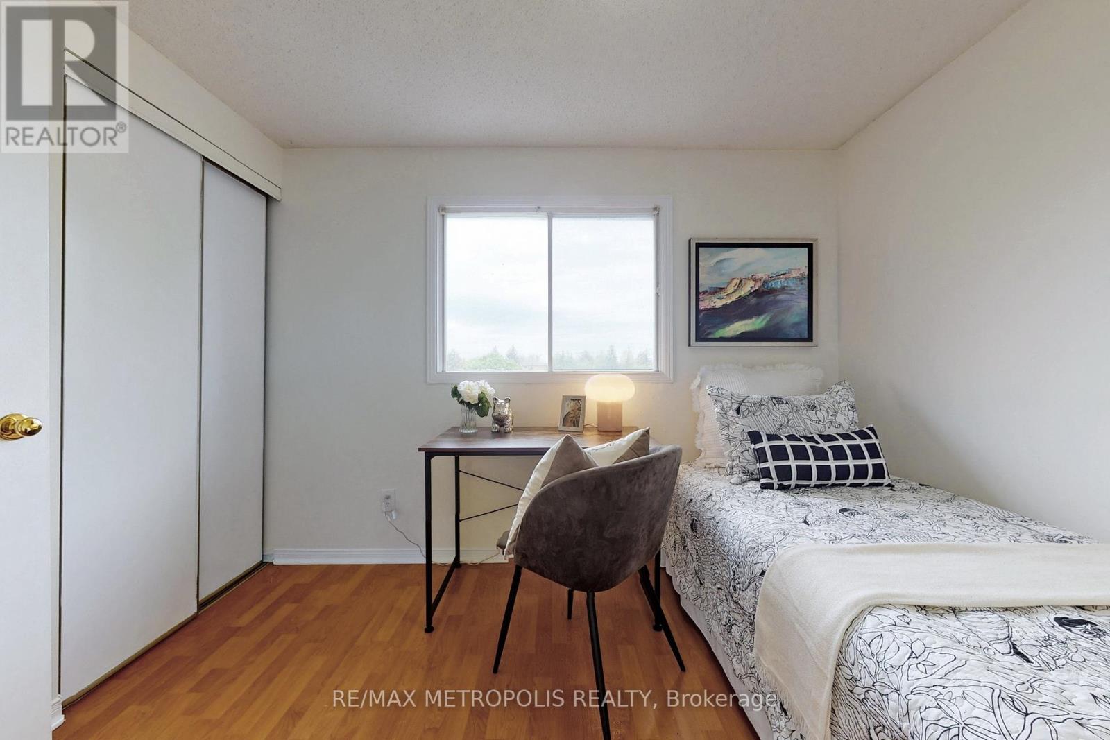 Upper - 42 Grantown Avenue, Toronto, Ontario  M1C 3R9 - Photo 27 - E12264521