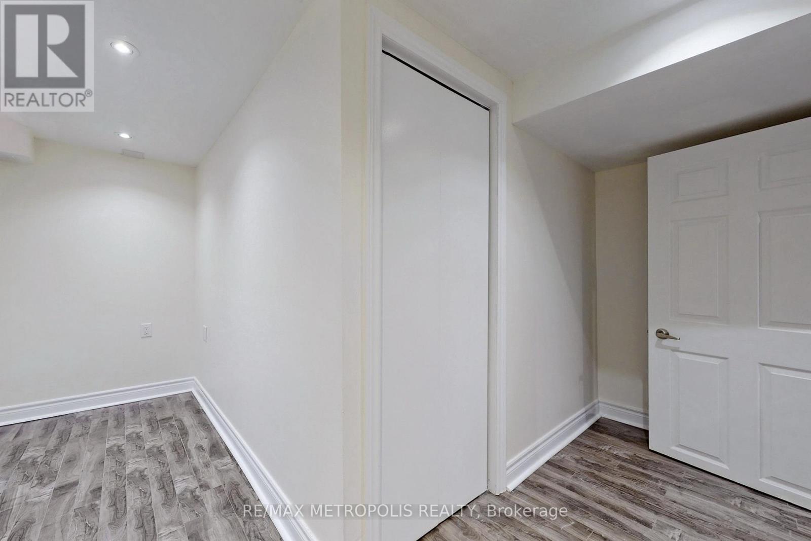 Upper - 42 Grantown Avenue, Toronto, Ontario  M1C 3R9 - Photo 32 - E12264521