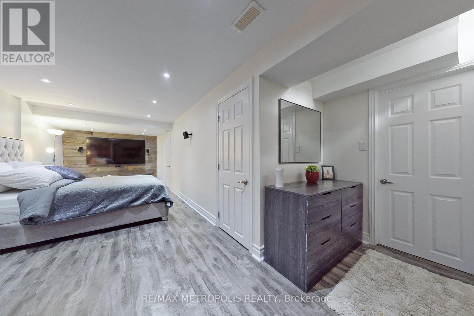 Upper - 42 Grantown Avenue, Toronto, Ontario  M1C 3R9 - Photo 33 - E12264521
