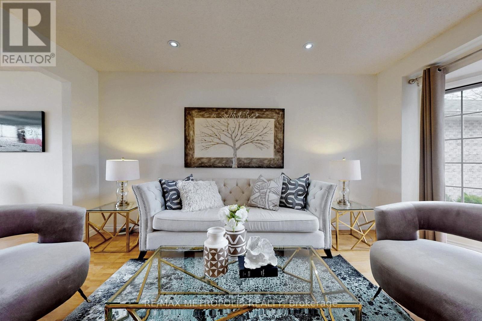 Upper - 42 Grantown Avenue, Toronto, Ontario  M1C 3R9 - Photo 4 - E12264521