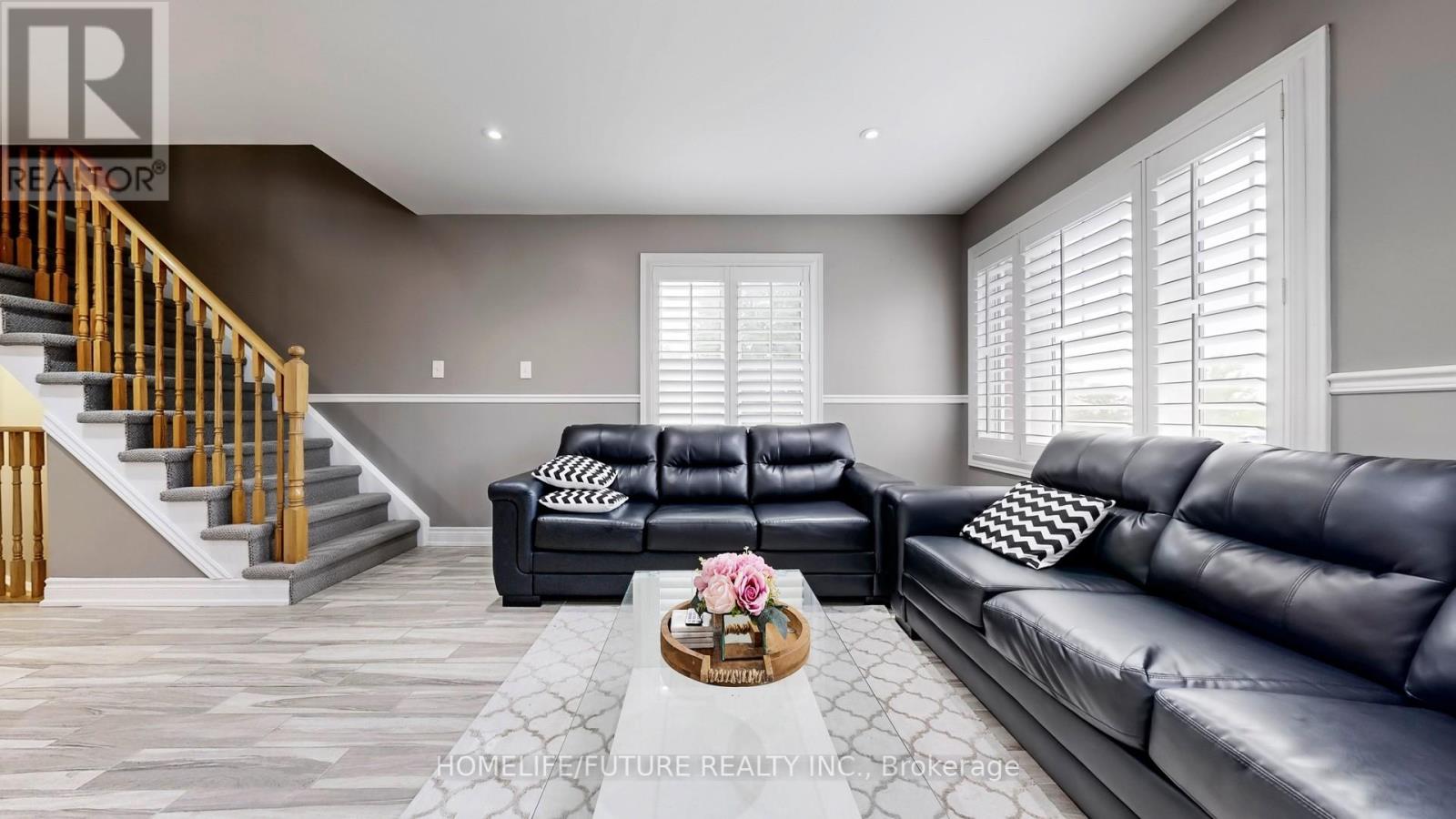 Property at 27 - 571 LONGWORTH AVENUE image 5