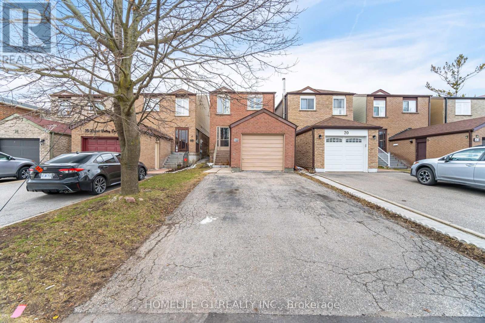 Property at 18 LAUREL VALLEY COURT image 2